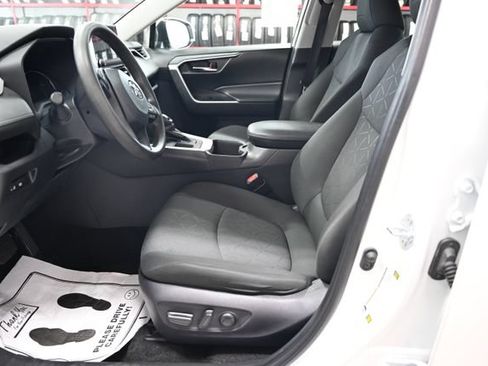 Used 2024 Toyota RAV4 XLE FWD image 10