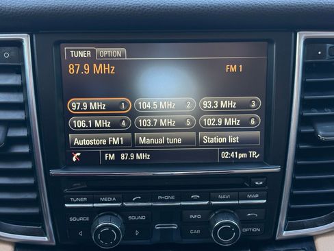 Used 2016 Porsche Panamera Edition image 19