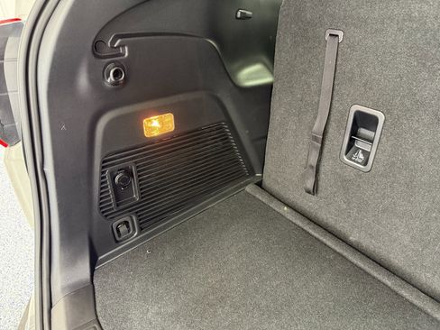 Used 2022 Subaru Ascent Touring w/ Popular Package #2A image 48