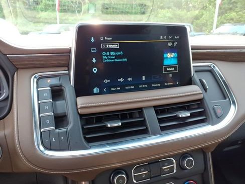 Used 2023 Chevrolet Tahoe High Country w/ Premium Package 2 AWD/4WD image 19