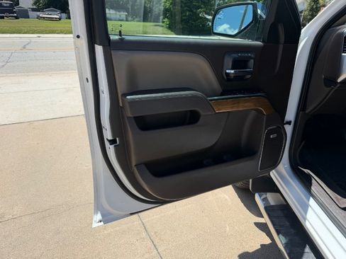 Used 2015 Chevrolet Silverado 1500 LTZ w/ LTZ Plus Package AWD/4WD image 9
