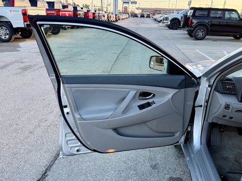 Used 2008 Toyota Camry Hybrid image 12