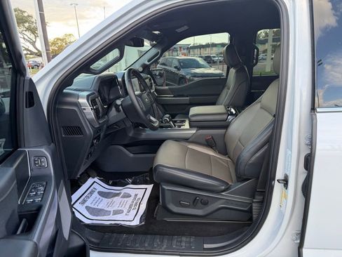 Used 2025 Ford F150 Lariat w/ FX4 Off-Road Package image 17