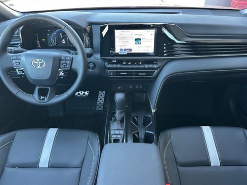 Certified 2026 Toyota Camry Hybrid FWD image 13