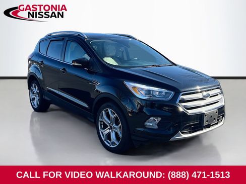 Used 2019 Ford Escape Titanium w/ U9j03 - Titanium Tow Package image 1