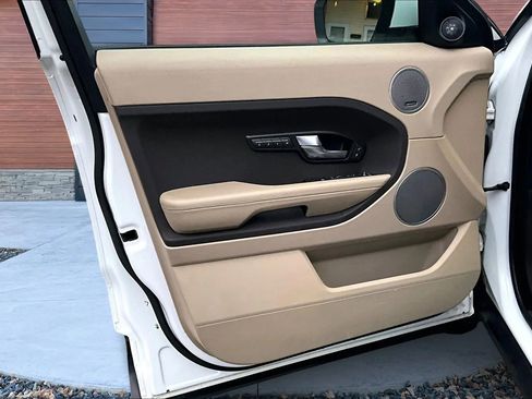 Used 2013 Land Rover Range Rover Evoque Pure Premium image 22