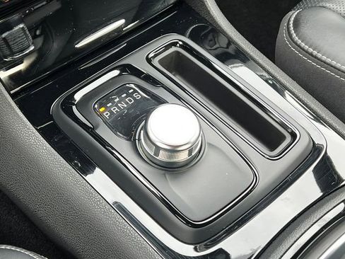 Used 2023 Chrysler 300 S w/ Comfort Group image 33