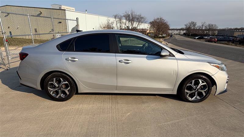 Used 2021 Kia Forte LXS FWD image 6