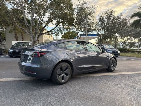 Used 2023 Tesla Model 3 Standard Range image 6