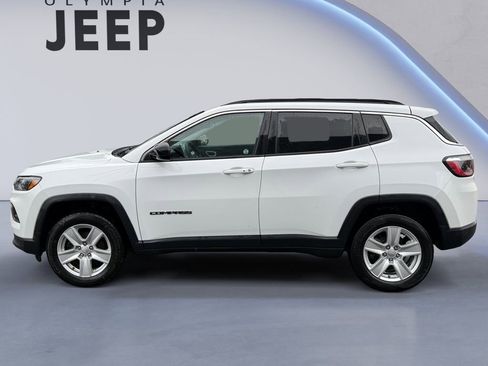 Certified 2022 Jeep Compass Latitude image 2