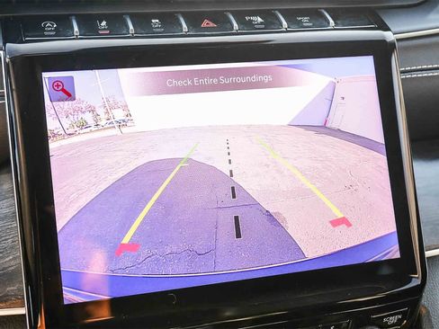 Used 2023 Jeep Grand Cherokee Limited w/ Black Appearance Package image 22