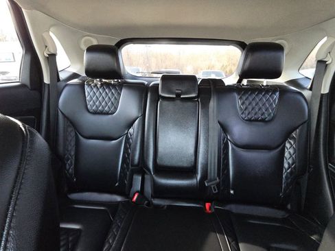 Used 2024 Ford Edge Titanium image 25