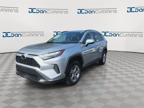 Used 2023 Toyota RAV4 XLE image 4