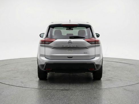 Used 2025 Nissan Rogue SV FWD image 6