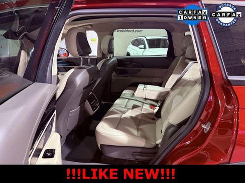 Used 2025 Lincoln Nautilus Premier w/ Equipment Group 102A image 16