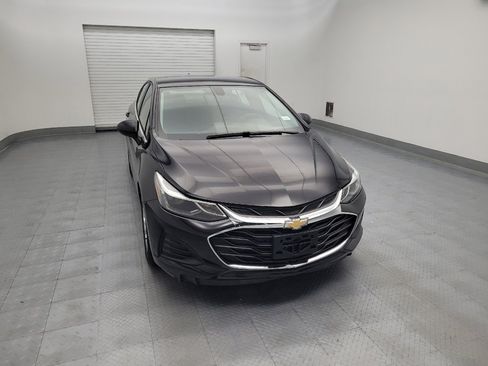 Used 2019 Chevrolet Cruze LT FWD image 14