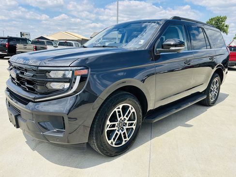 Used 2025 Ford Expedition Active AWD/4WD image 44