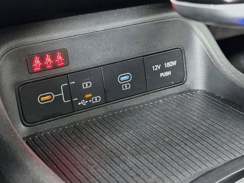Used 2025 Hyundai Kona SEL FWD image 26