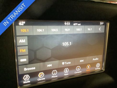 Used 2018 Jeep Grand Cherokee Laredo AWD/4WD image 36