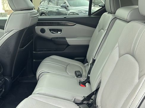 Used 2024 Honda Pilot Elite image 30