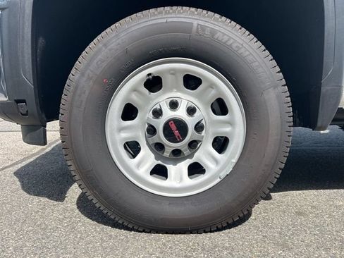 New 2025 GMC Sierra 2500 Pro w/ 1SA Pro Safety Plus Package AWD/4WD image 15