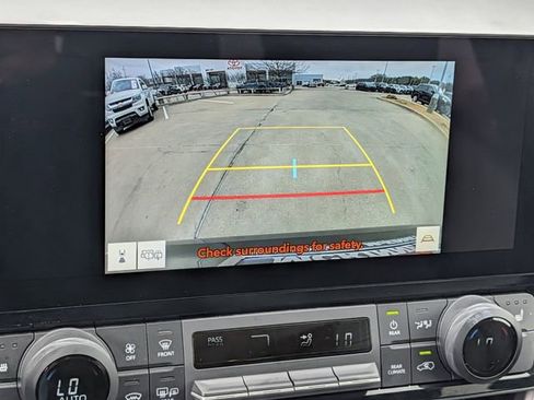 Used 2025 Toyota Grand Highlander XLE image 19