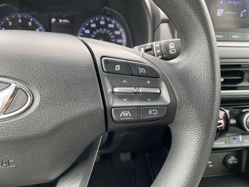 Used 2022 Hyundai Kona SEL FWD image 21
