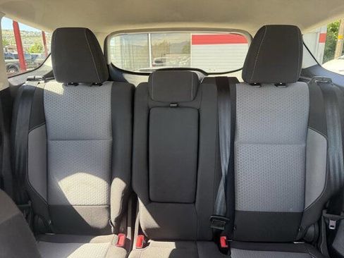 Used 2019 Ford Escape SE FWD image 13