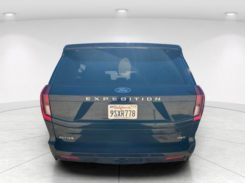 Used 2025 Ford Expedition Max Active AWD/4WD image 6