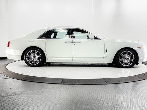 Used 2014 Rolls-Royce Ghost RWD image 2