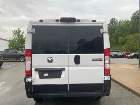 Used 2025 RAM ProMaster 2500 w/ U-Haul Equipment Group FWD image 3