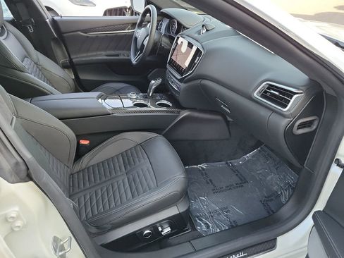 Used 2023 Maserati Ghibli Trofeo image 16