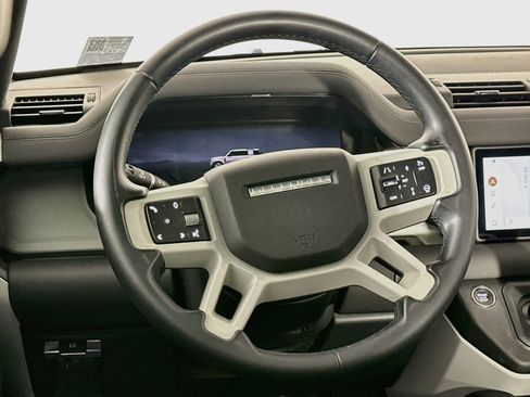 Used 2024 Land Rover Defender 110 X-Dynamic SE AWD/4WD image 17
