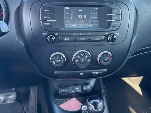 Used 2016 Kia Soul + FWD image 2