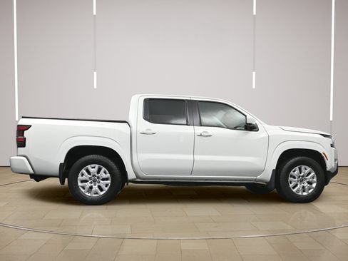 Used 2023 Nissan Frontier SV w/ SV Convenience Package RWD image 24