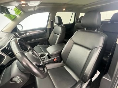 Used 2019 Volkswagen Atlas SEL R-Line AWD/4WD image 6