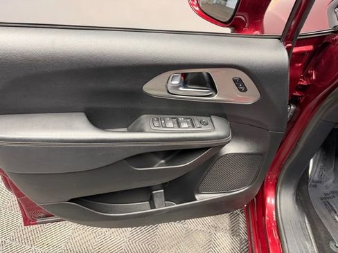 Used 2020 Chrysler Pacifica Touring-L AWD/4WD image 15