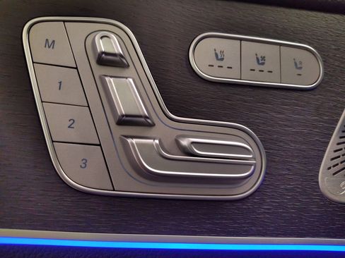 Certified 2025 Mercedes-Benz GLE 53 AMG AMG GLE 53 image 17