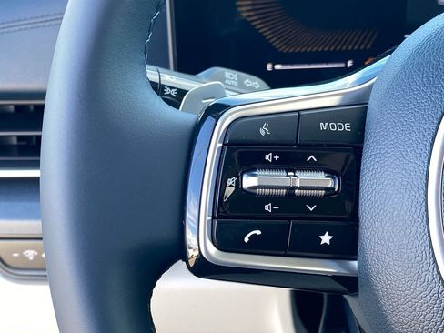 New 2026 Kia Carnival EX image 13