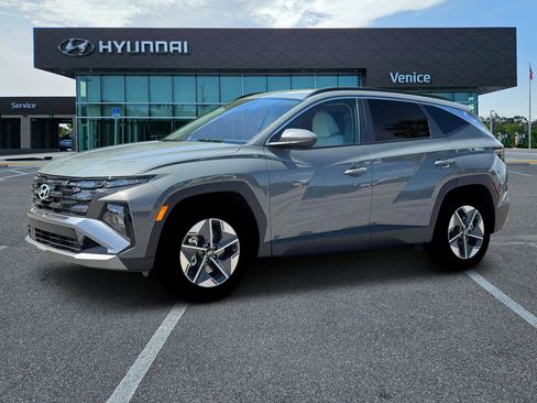 New 2026 Hyundai Tucson SEL FWD image 2
