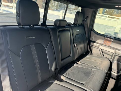 Used 2016 Ford F150 Platinum w/ Equipment Group 701A Luxury image 39