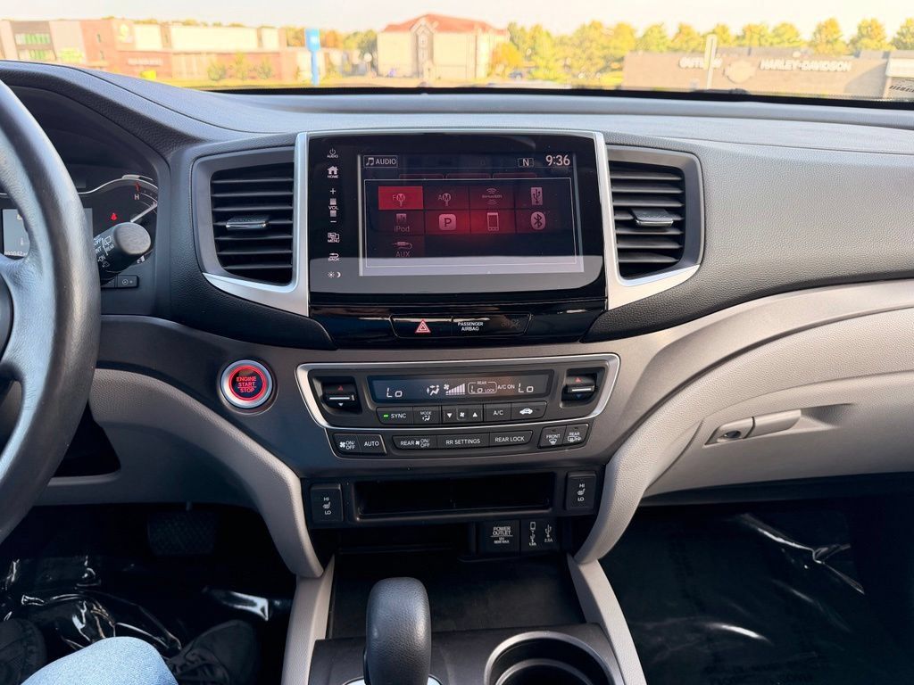 Used 2017 Honda Pilot EX-L image 4