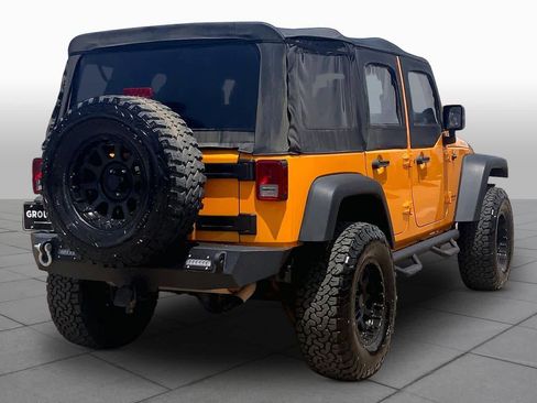 Used 2012 Jeep Wrangler Unlimited Rubicon w/ Connectivity Group AWD/4WD image 12