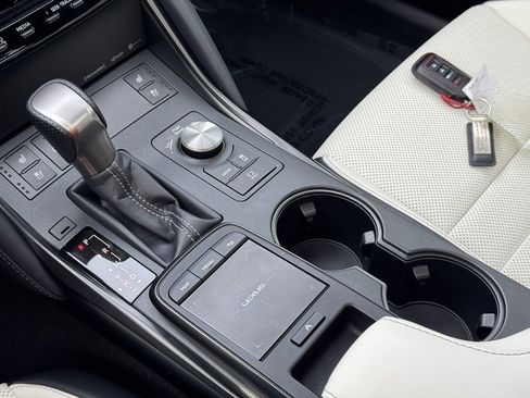 Used 2025 Lexus IS 350 F Sport image 32