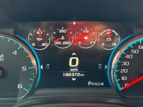Used 2016 Chevrolet Suburban LTZ RWD image 20