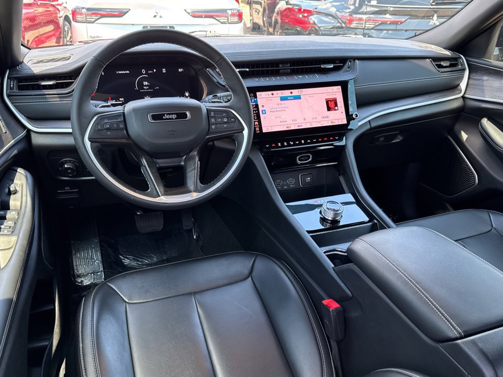 Used 2026 Jeep Grand Cherokee L Limited RWD image 7