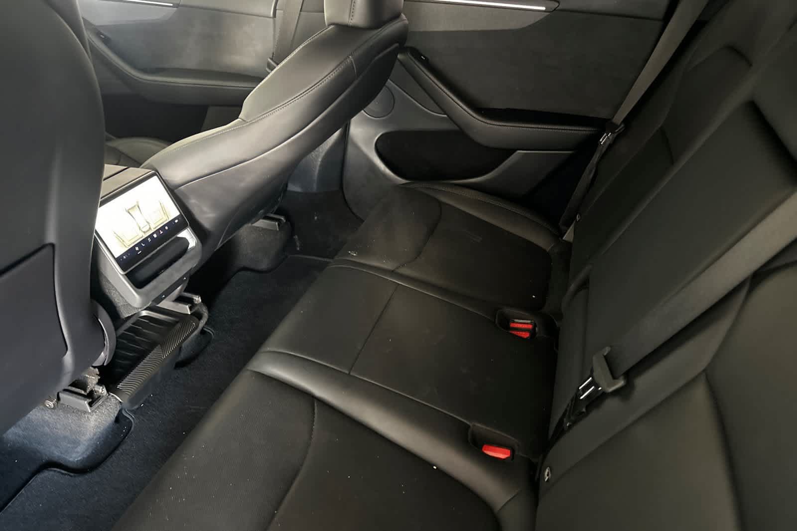 Used 2026 Tesla Model Y AWD image 5