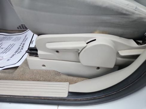 Used 2009 Chevrolet Equinox LS image 15