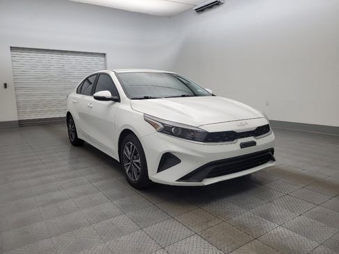 Used 2022 Kia Forte LXS w/ LXS Technology Package image 13