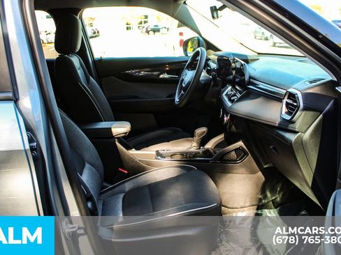 Used 2025 Chevrolet TrailBlazer LT image 21